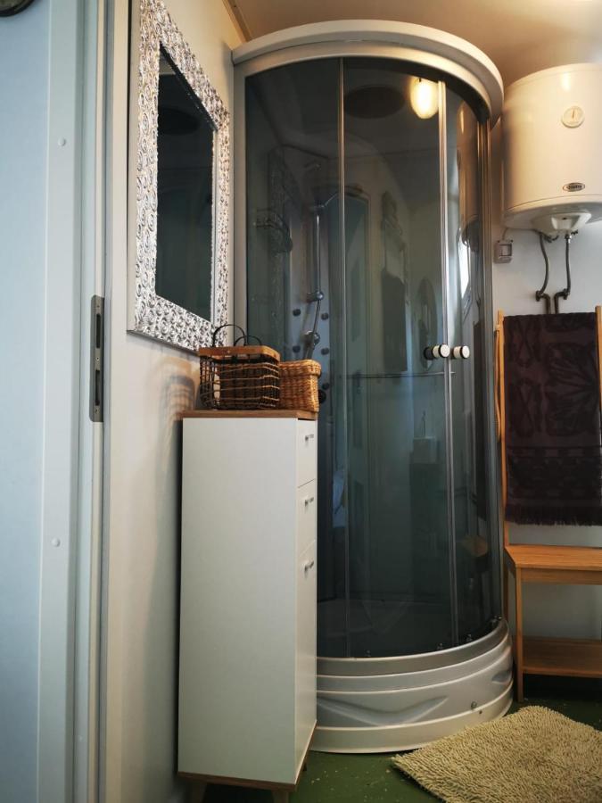 Studio Apartment Rosemary ロヴィニ エクステリア 写真